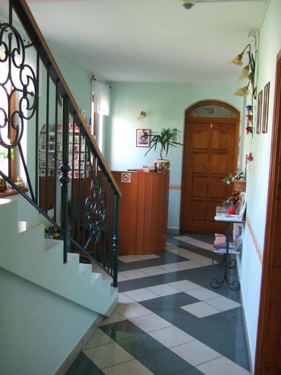 Bed and Breakfast Timarhaz Panzio Szegedin Exterior foto